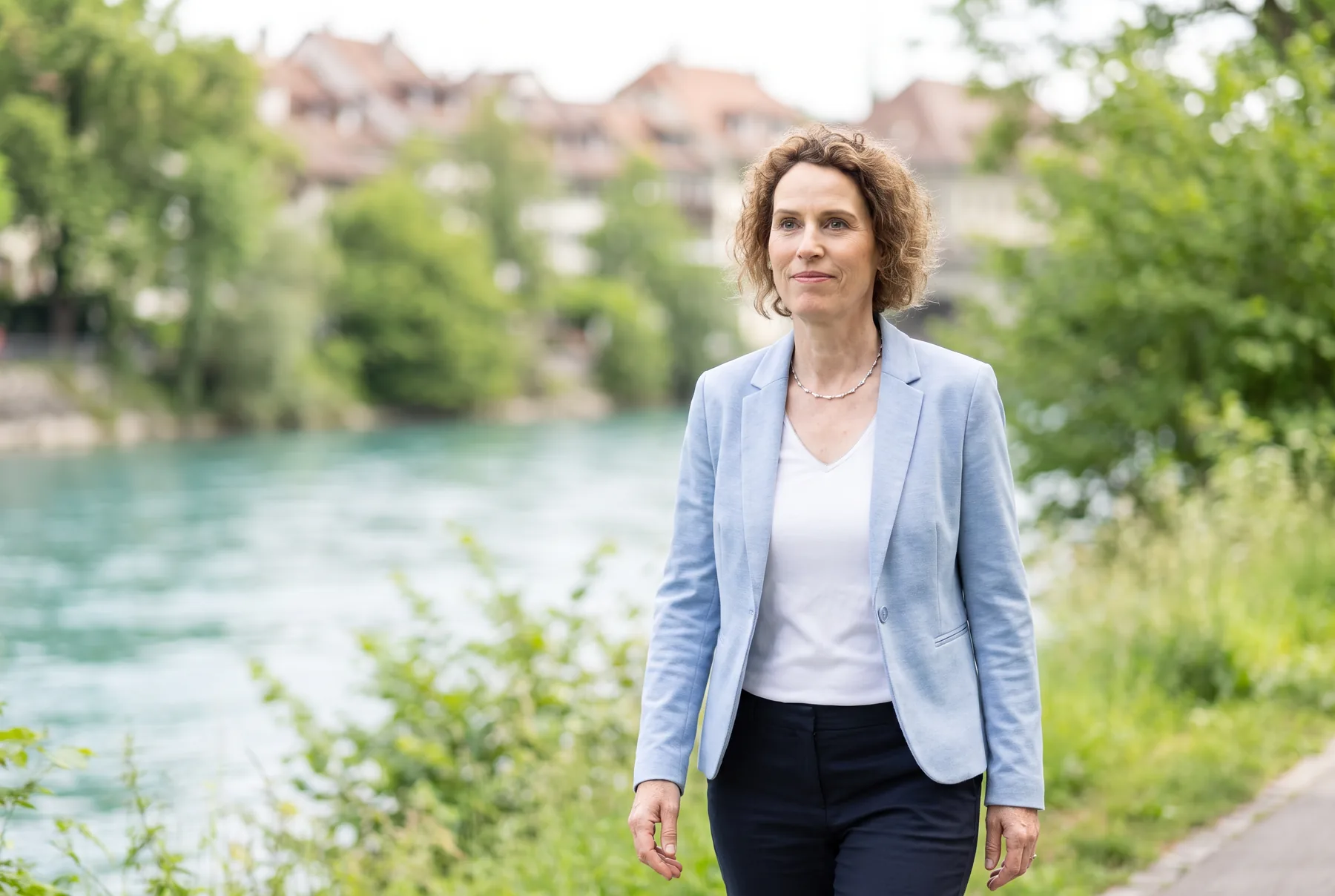 Barbara Spahni an der Aare in Bern